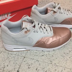 😍 Nike Air Max 1 Ultra SUPER CUTE!